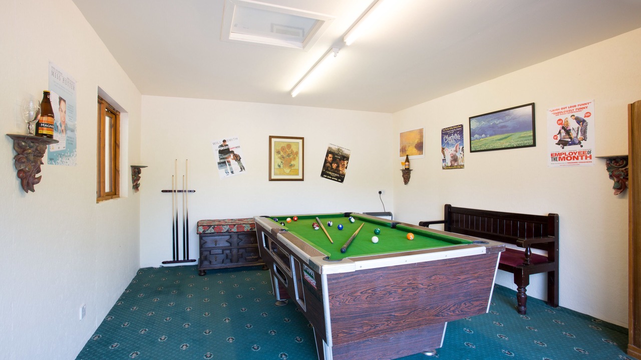 Photo of Others in Contin