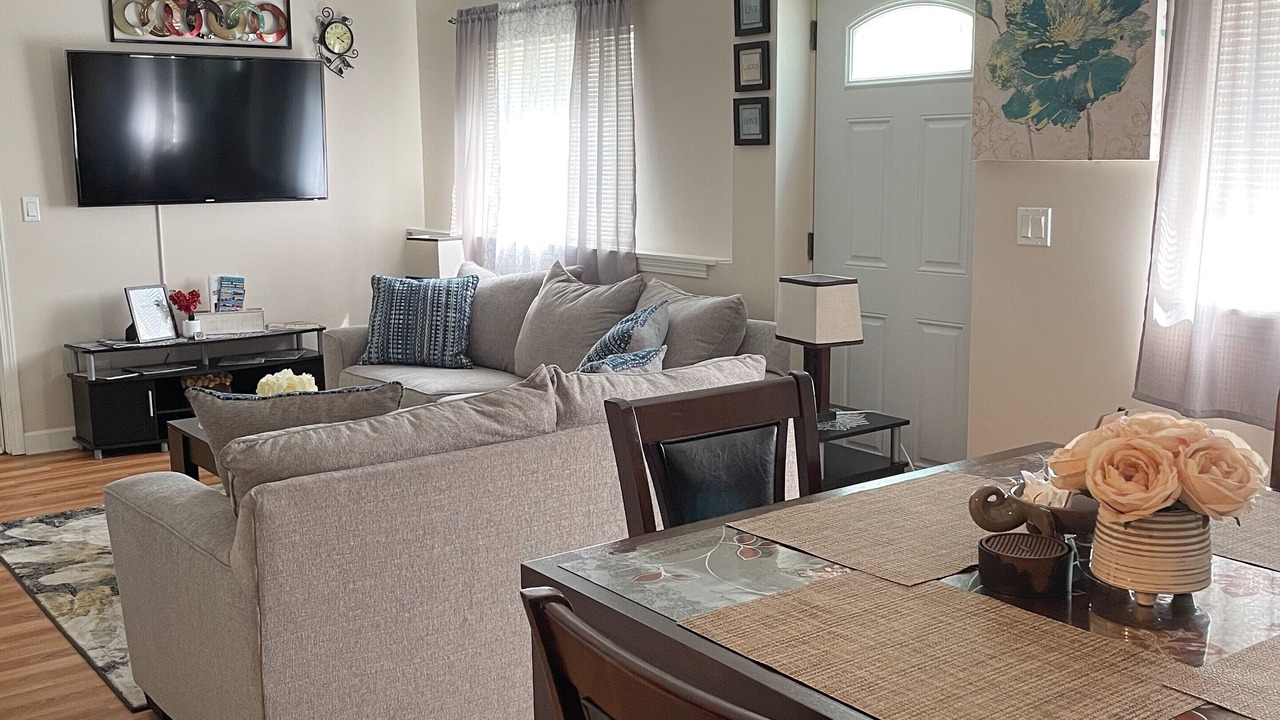 Photo of Livingroom in Ithaca