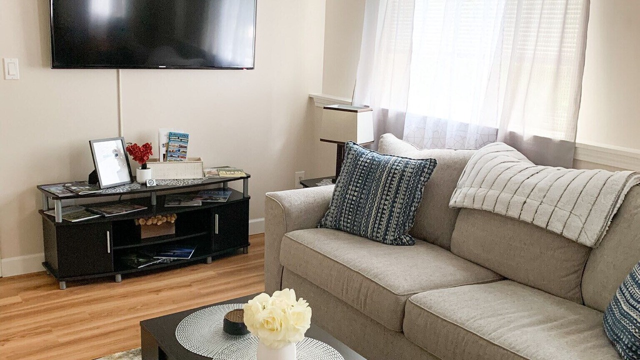 Photo of Livingroom in Ithaca