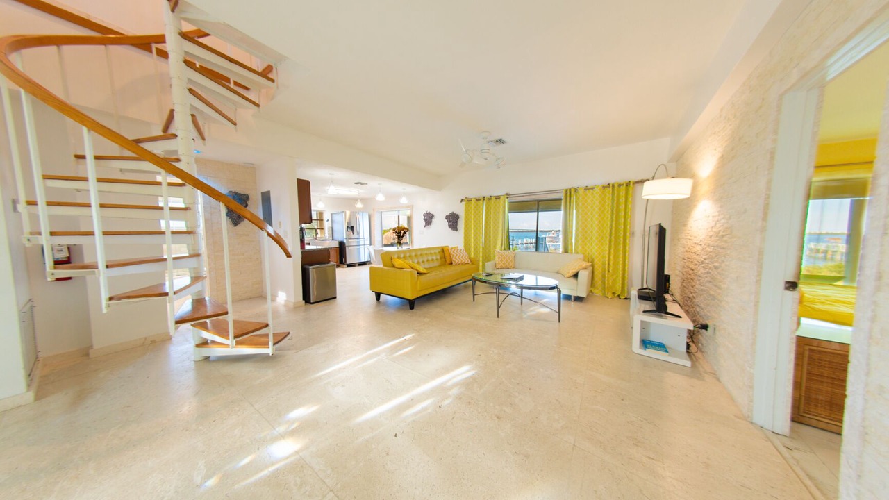 Photo of Livingroom in Summerland Key