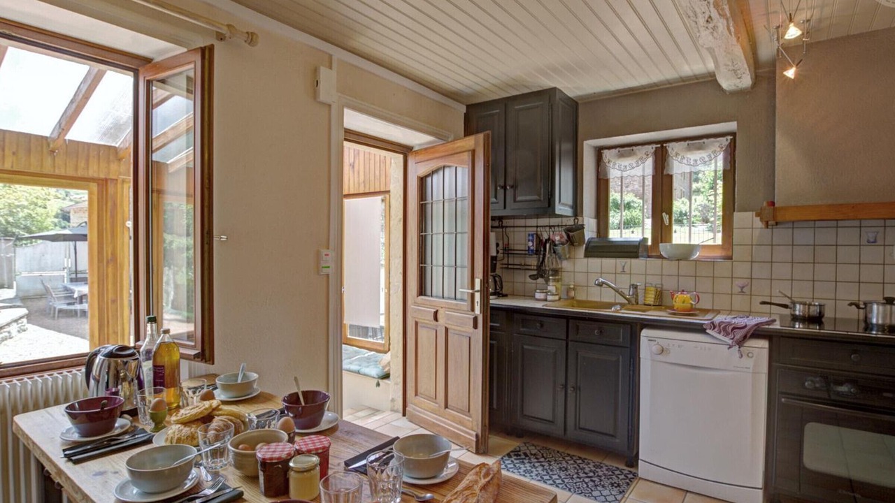 Photo of Kitchen in Belmont-de-la-Loire