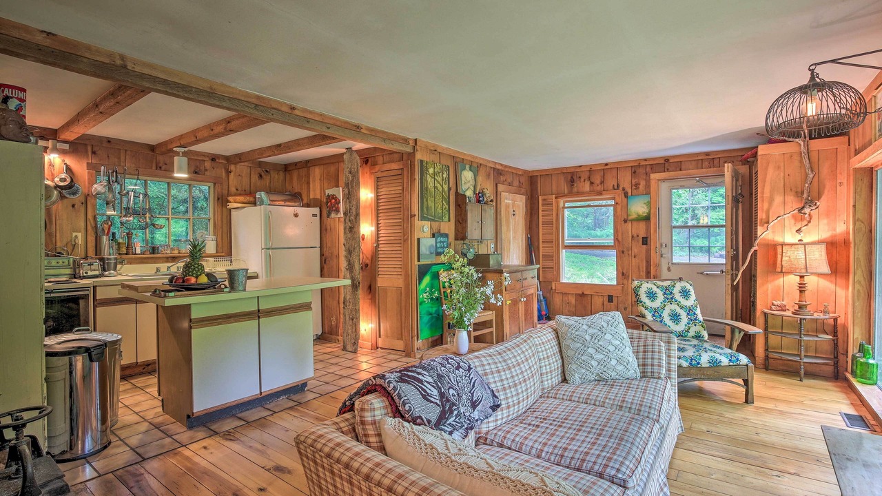 Photo of Livingroom in New Marlborough