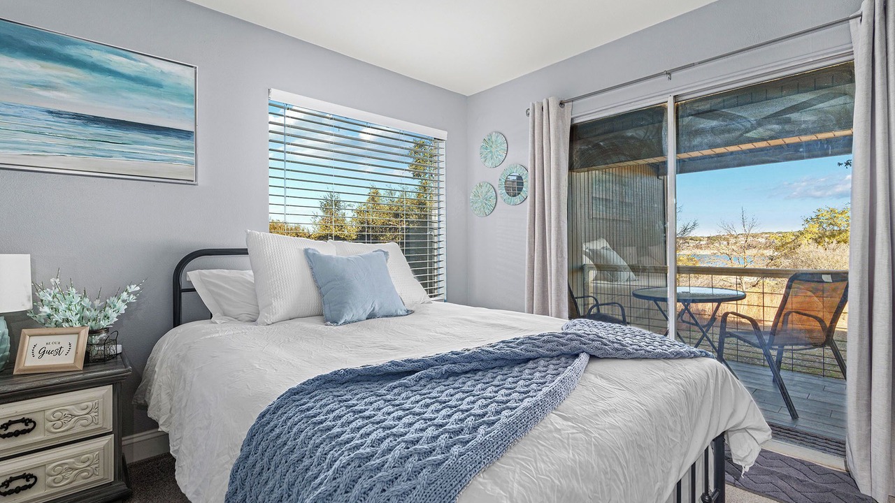 Photo of Bedroom in Point Venture