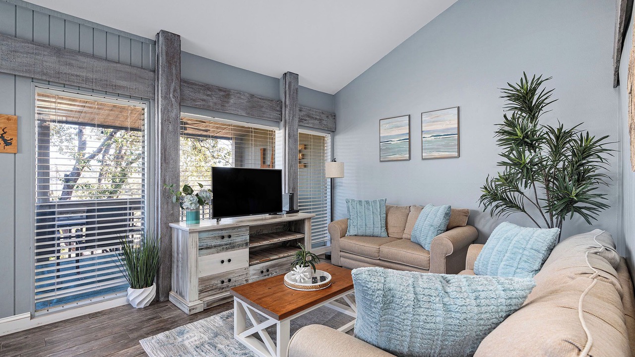 Photo of Bedroom in Point Venture