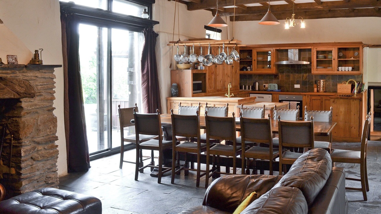 Photo of Others in Hele