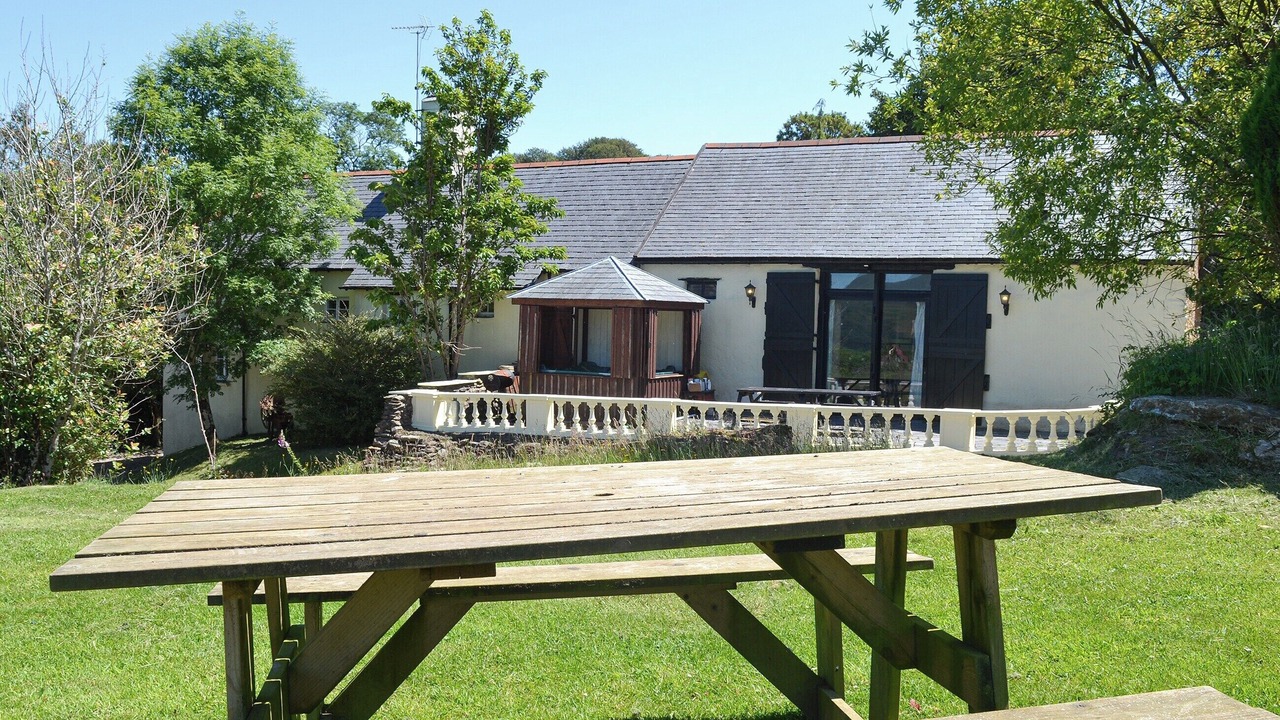 Photo of Others in Hele