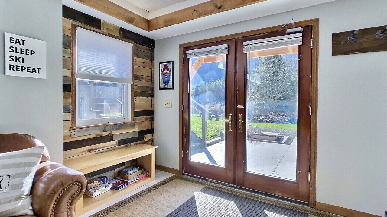 Photo of Livingroom in Ellicottville