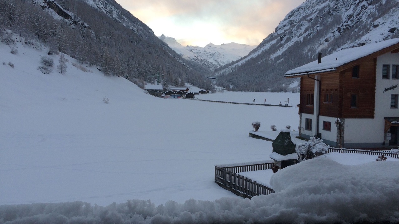 Photo of Others in Taesch