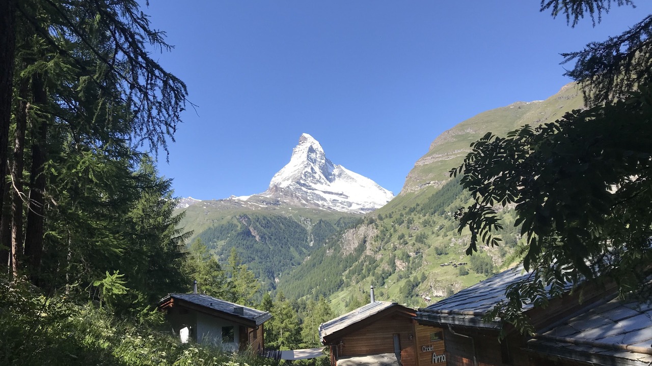 Photo of Outdoor in Taesch