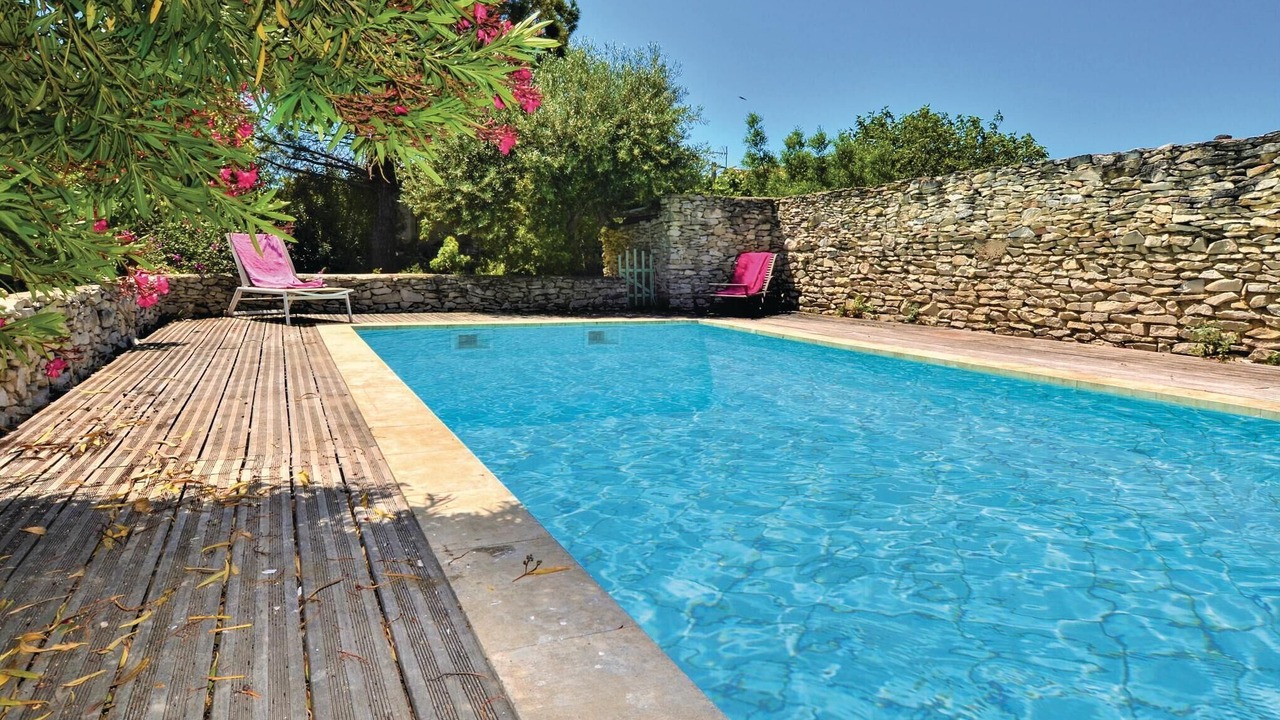 Photo of Outdoor in Tavel