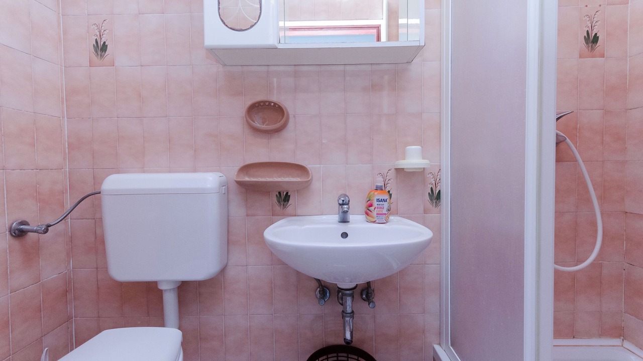 Photo of Bathroom in Lopar