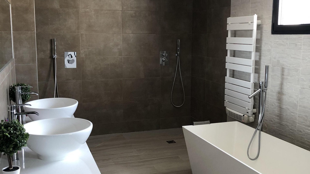 Photo of Bathroom in Saussan