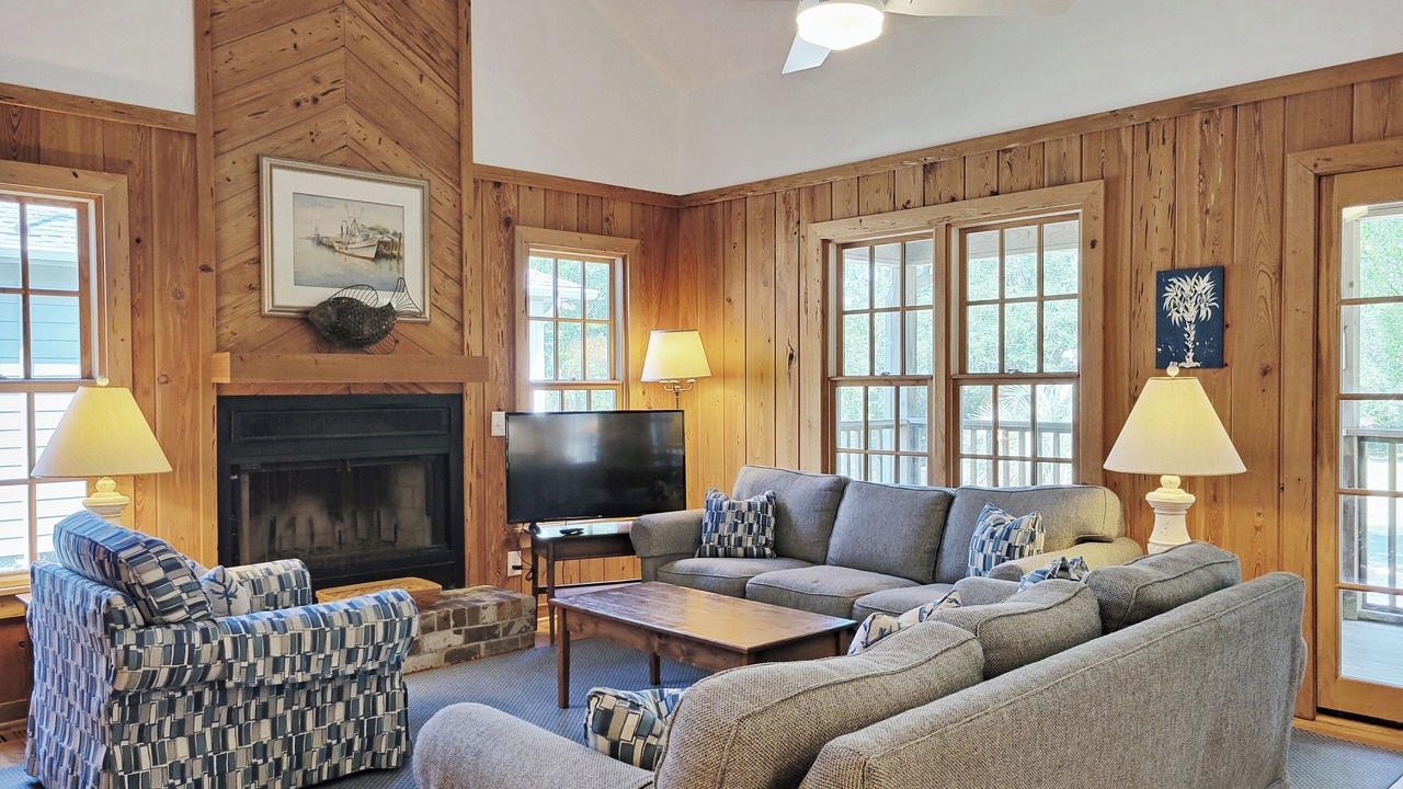 Photo of Livingroom in North Litchfield Beach