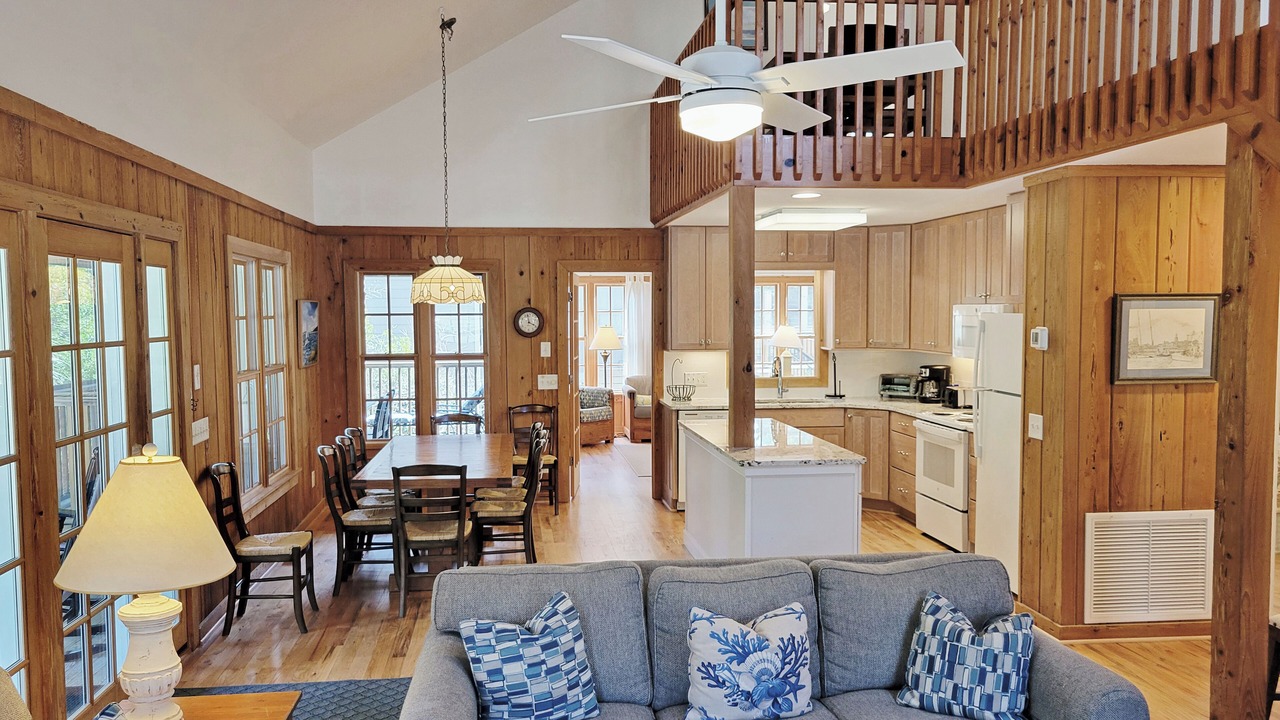 Photo of Livingroom in North Litchfield Beach