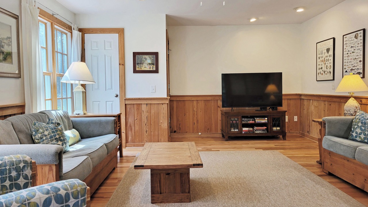 Photo of Livingroom in North Litchfield Beach