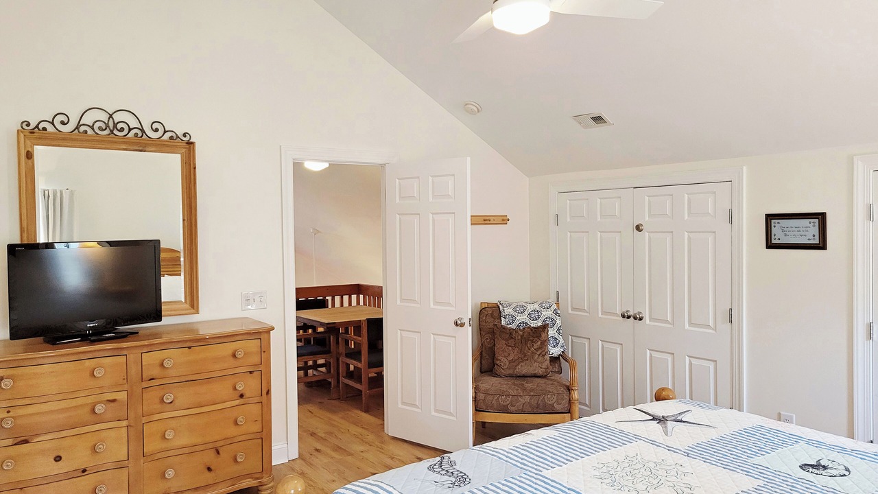 Photo of Bedroom in North Litchfield Beach