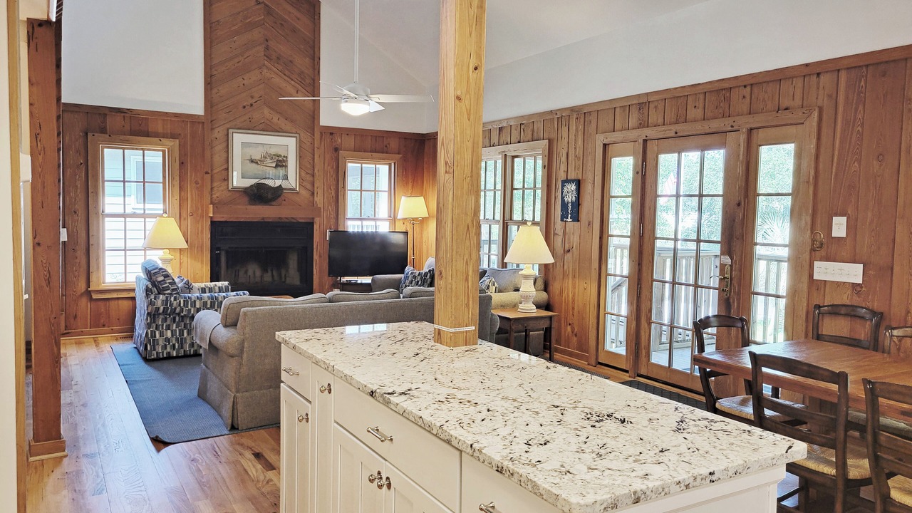 Photo of Livingroom in North Litchfield Beach