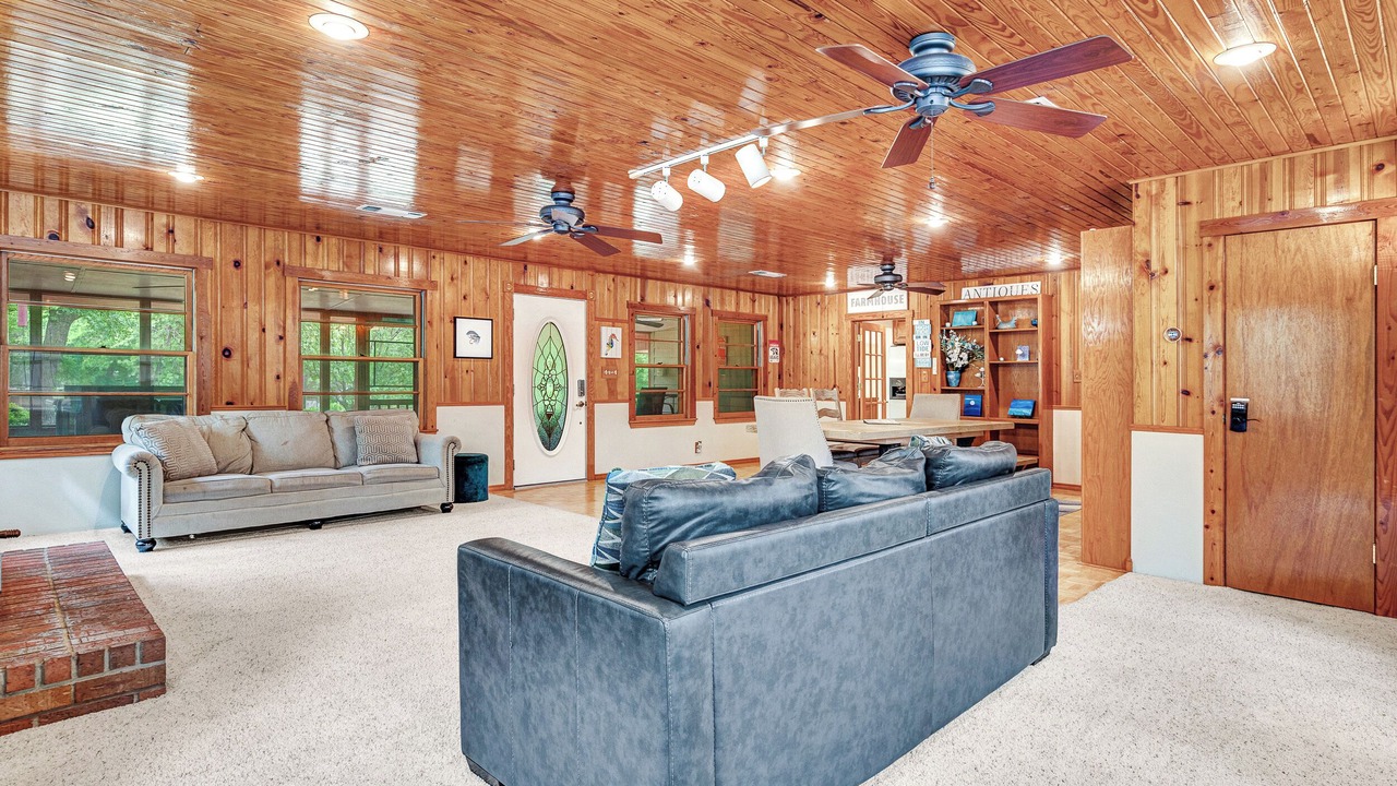 Photo of Livingroom in Gordonville