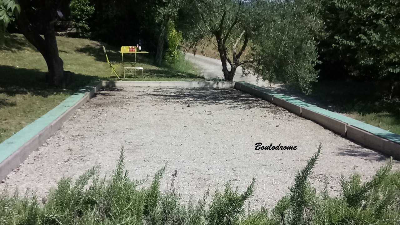 Photo of Outdoor in Reynes