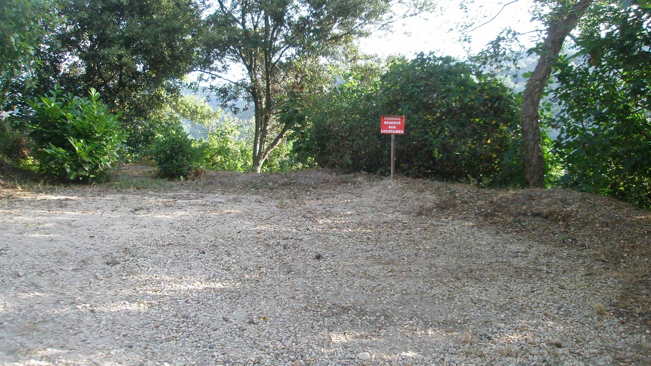 Photo of Outdoor in Reynes