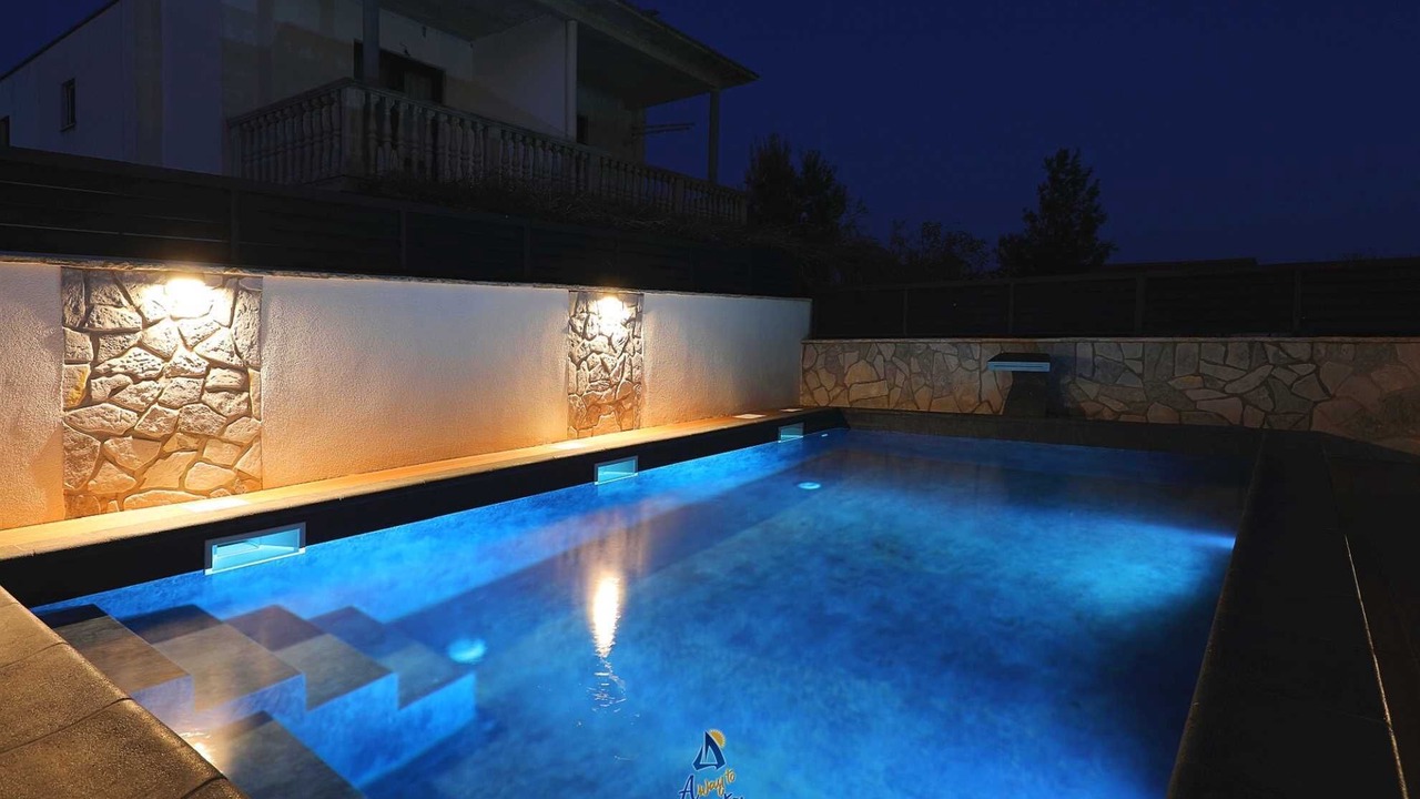 Photo of Outdoor in Seline