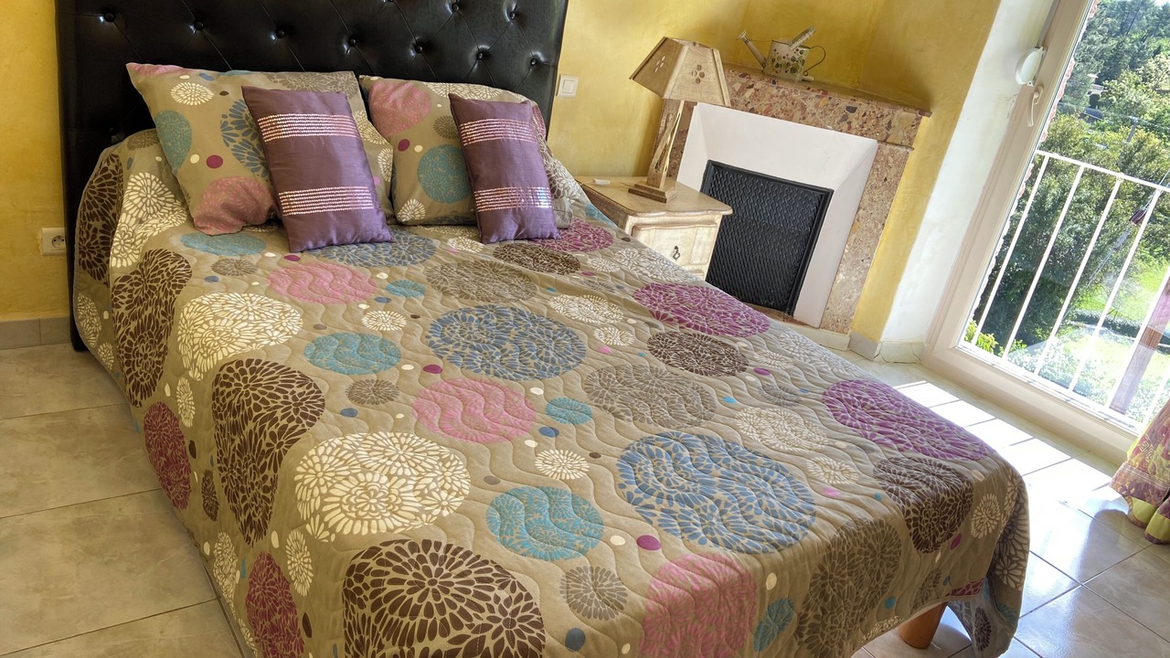 Photo of Bedroom in Saint-Paul-le-Jeune