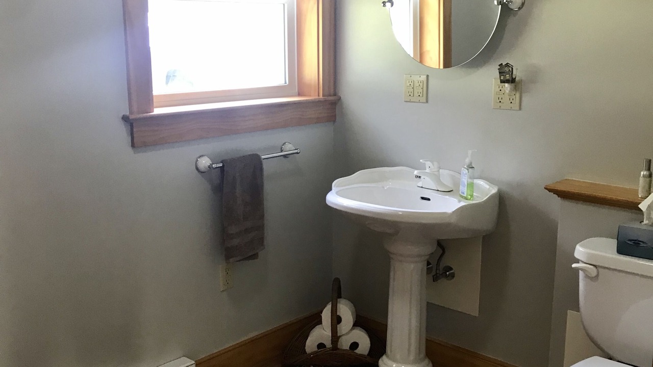 Photo of Bathroom in Drifting