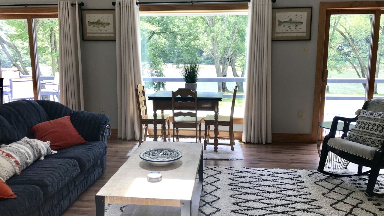 Photo of Livingroom in Drifting