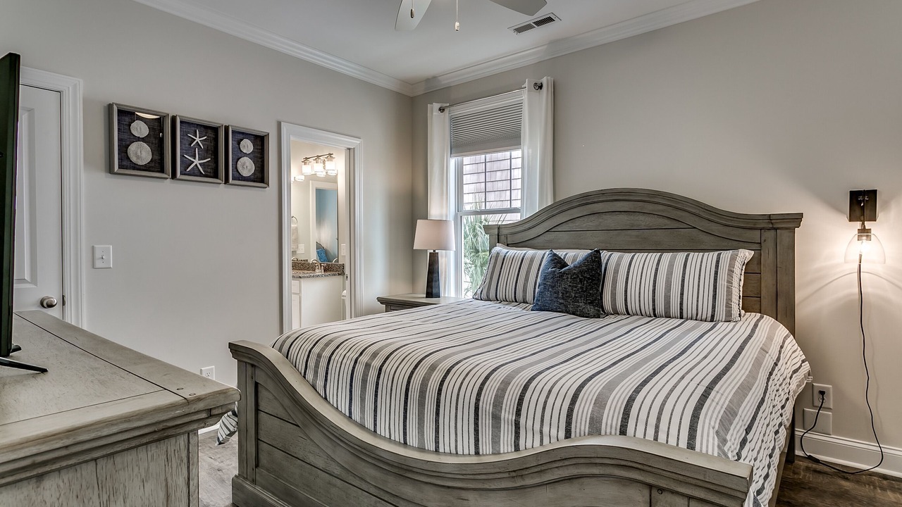 Photo of Bedroom in Cherry Grove Beach