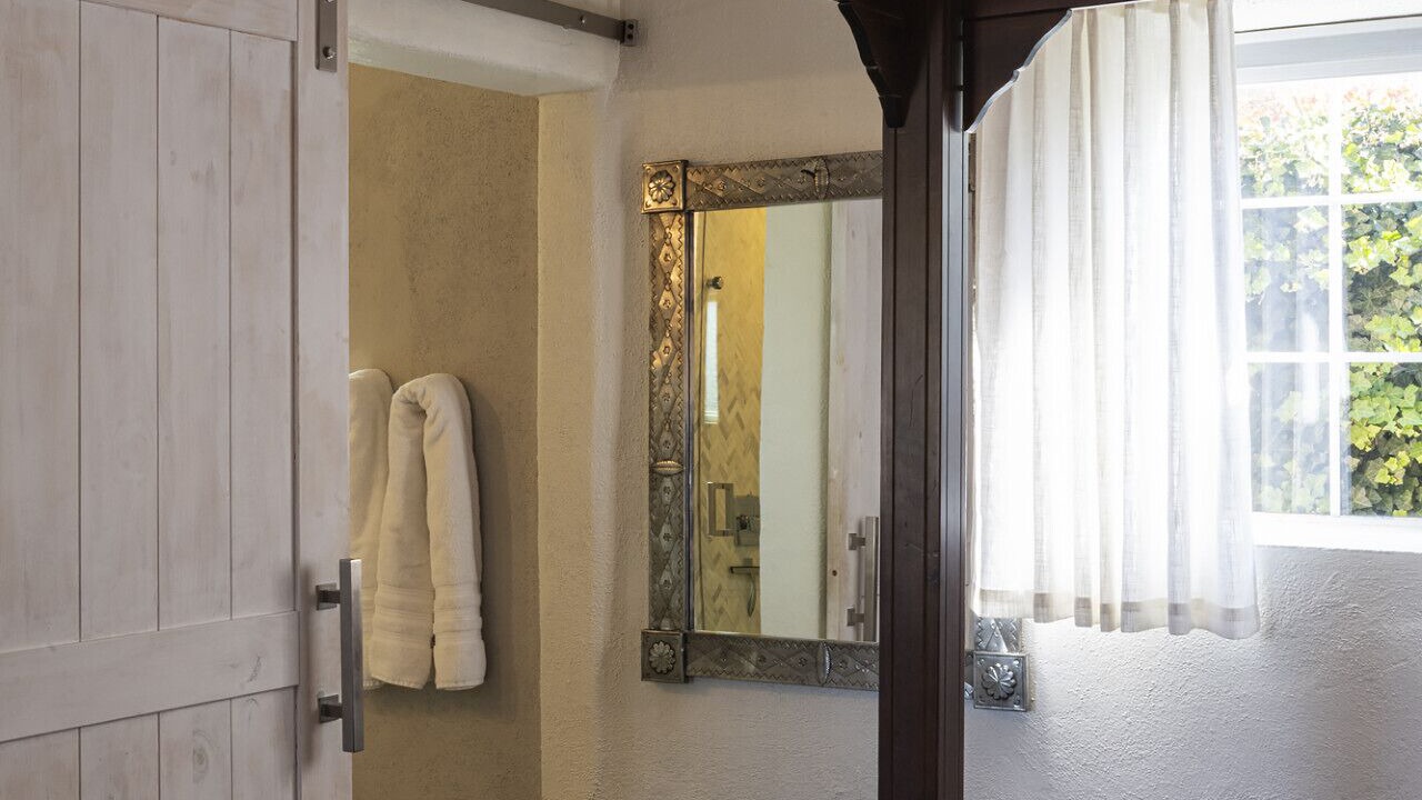 Photo of Bathroom in South Capitol