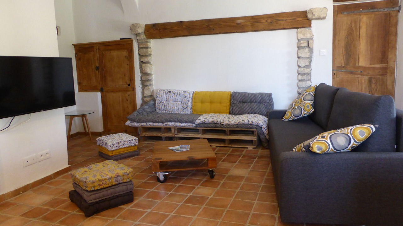 Photo of Livingroom in Saint-Jean-de-Maruejols-et-Avejan
