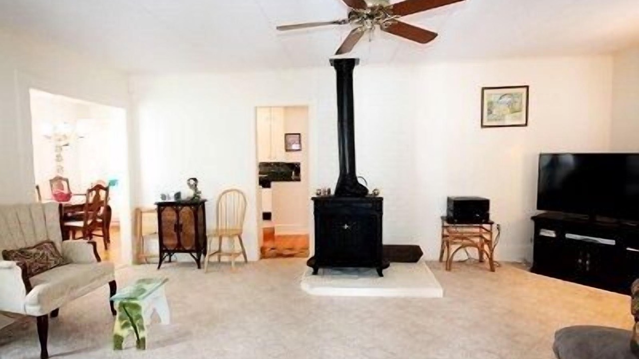 Photo of Livingroom in Ashville