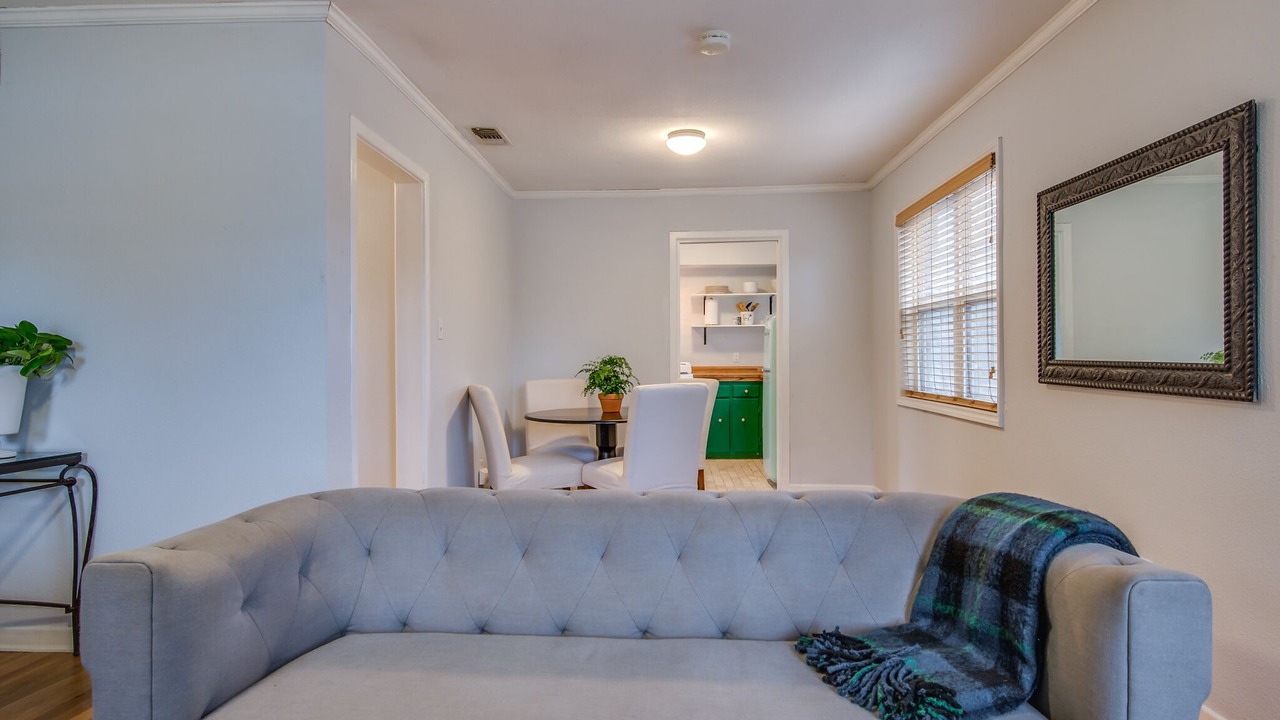 Photo of Livingroom in Tech Terrace