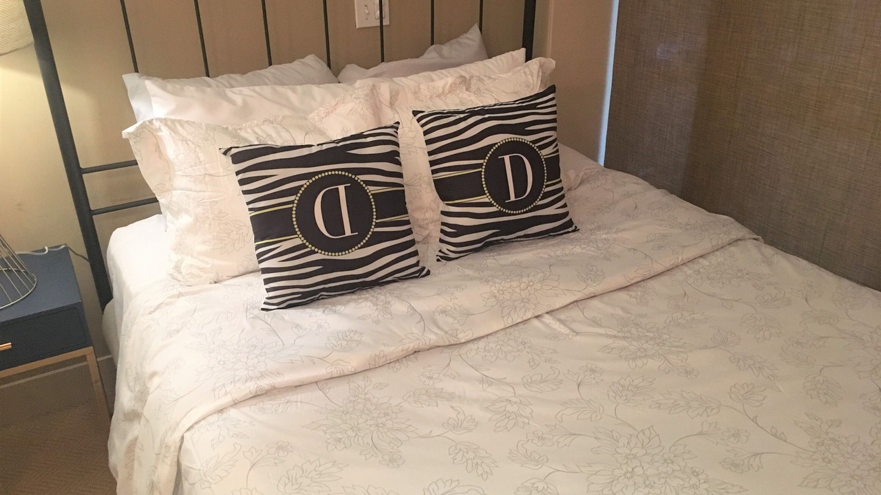 Photo of Bedroom in Downtown