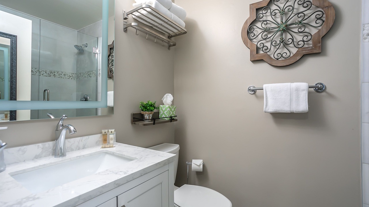 Photo of Bathroom in North Capitol