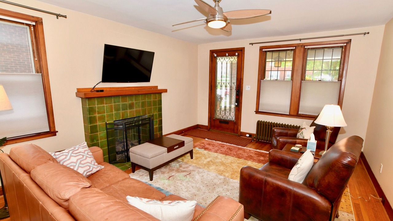 Photo of Livingroom in Point Breeze North
