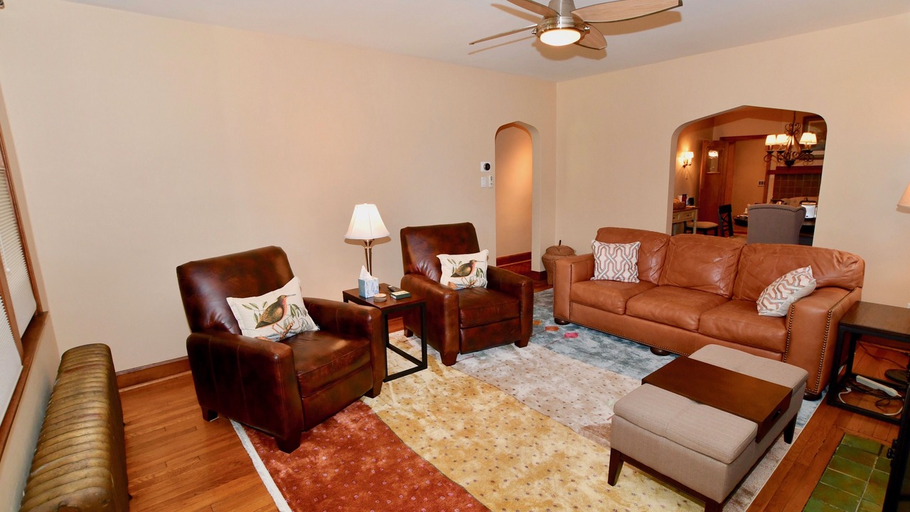 Photo of Livingroom in Point Breeze North