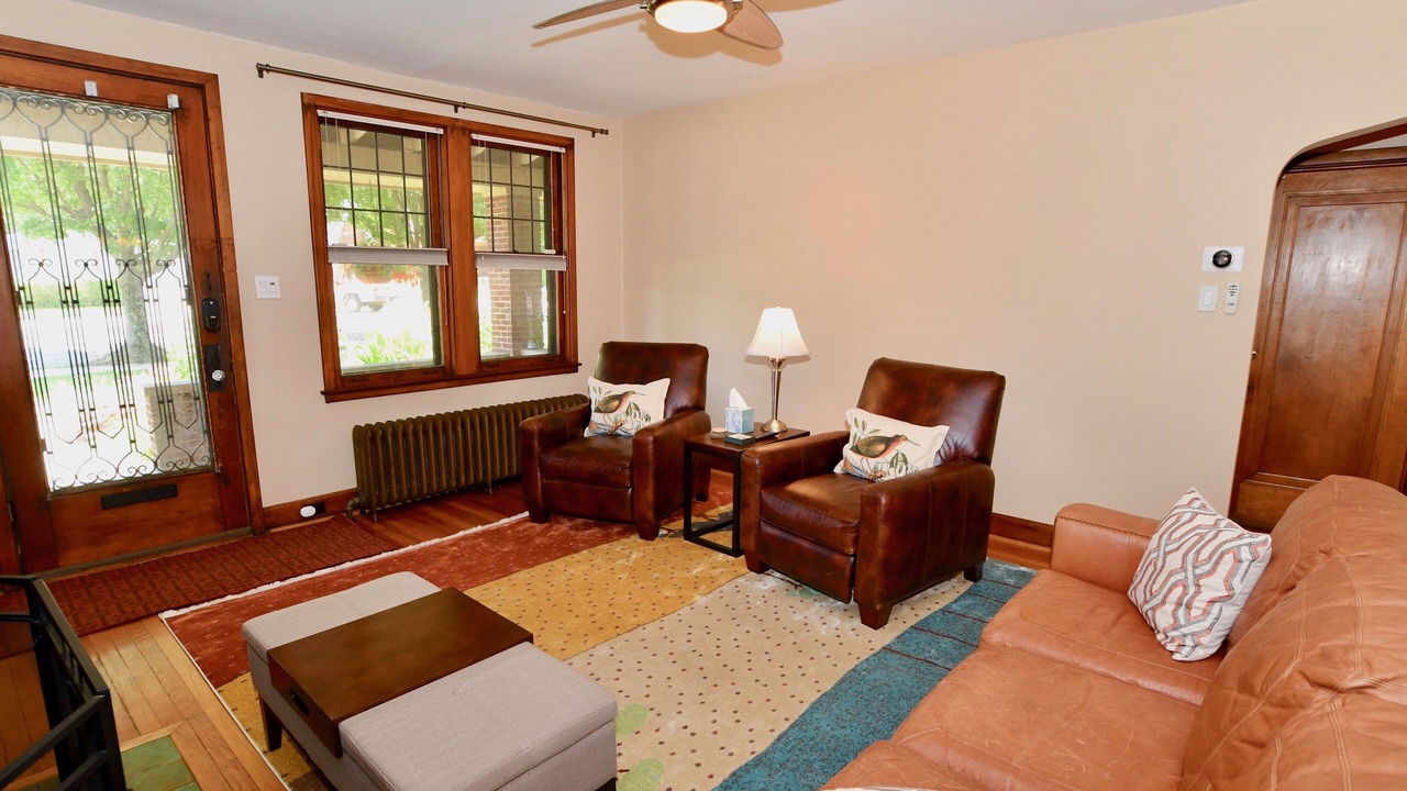 Photo of Livingroom in Point Breeze North