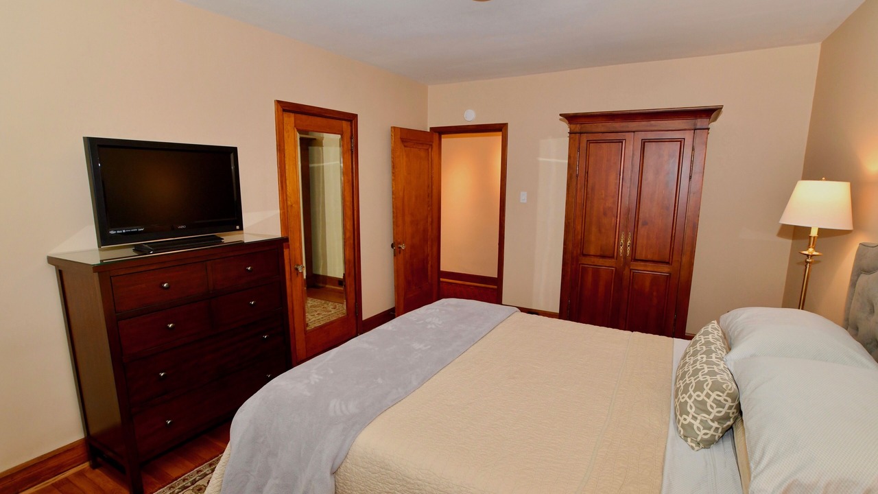 Photo of Bedroom in Point Breeze North
