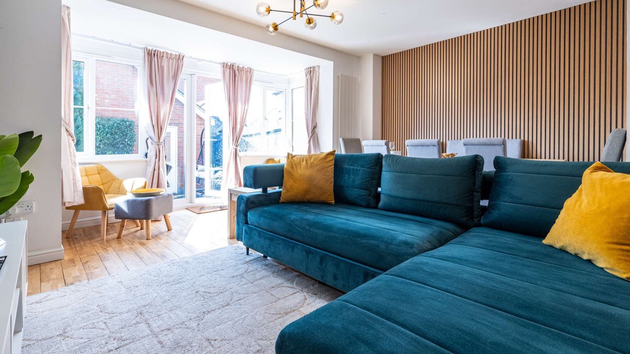 Photo of Livingroom in Newport Pagnell