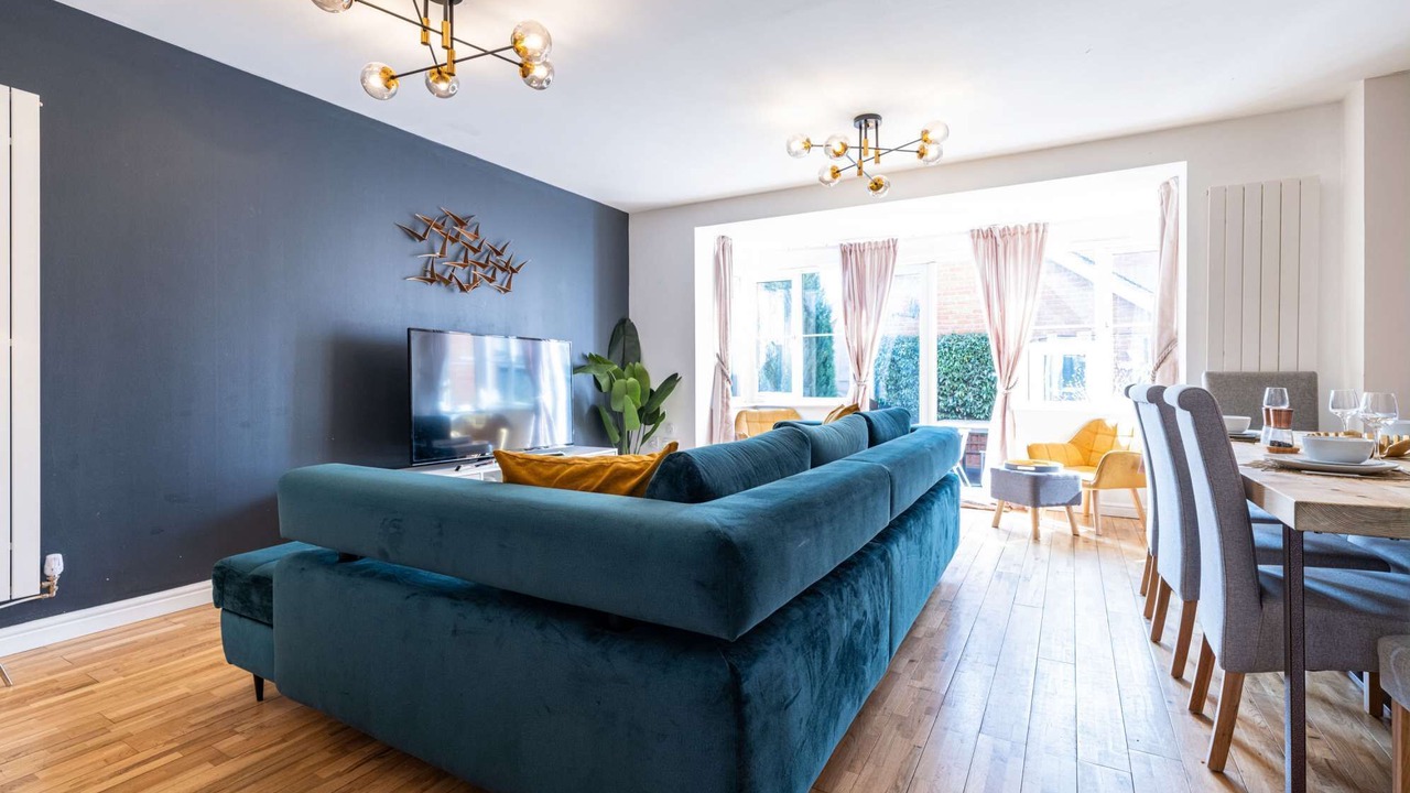 Photo of Livingroom in Newport Pagnell