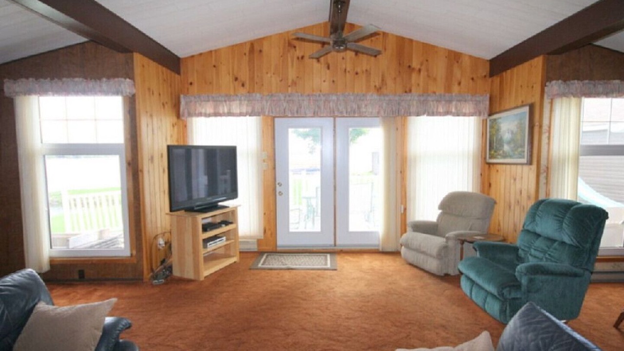 Photo of Livingroom in Calabogie