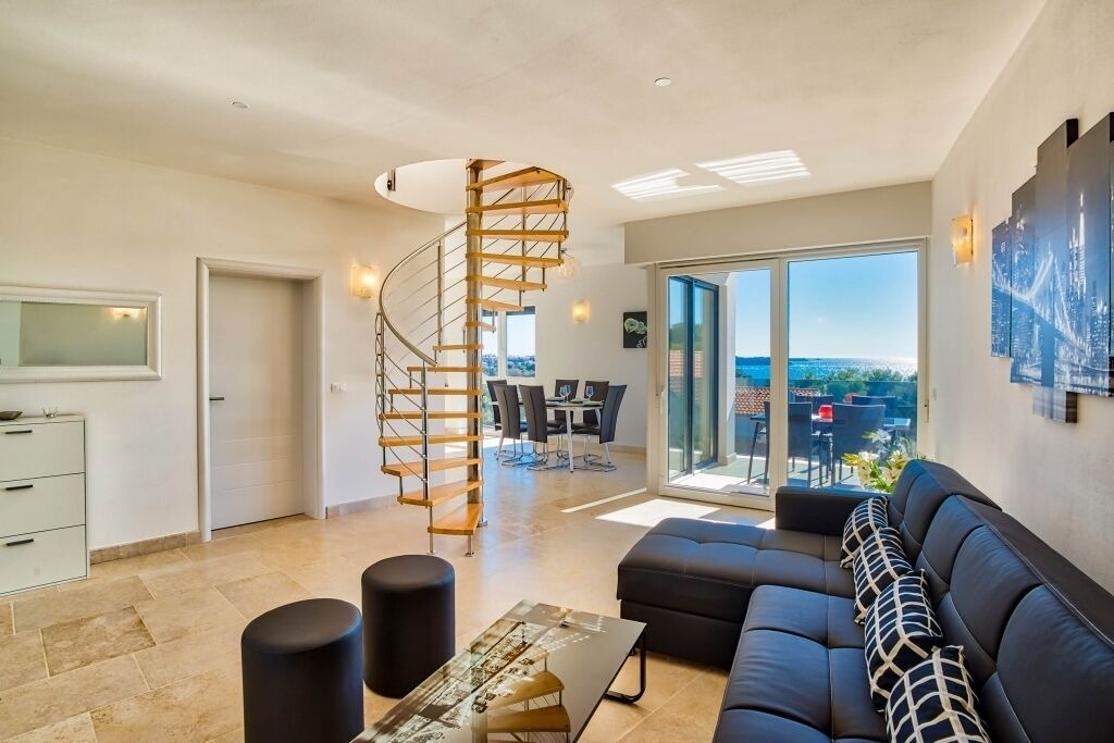 Photo of Livingroom in Borik