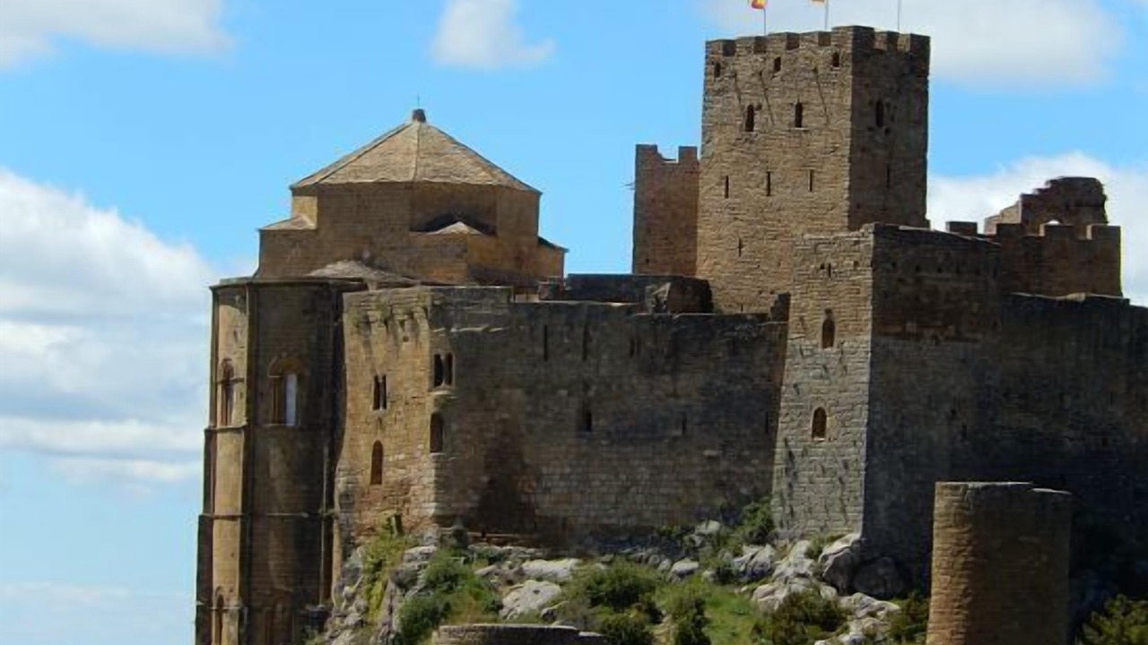 Photo of Others in Ayerbe