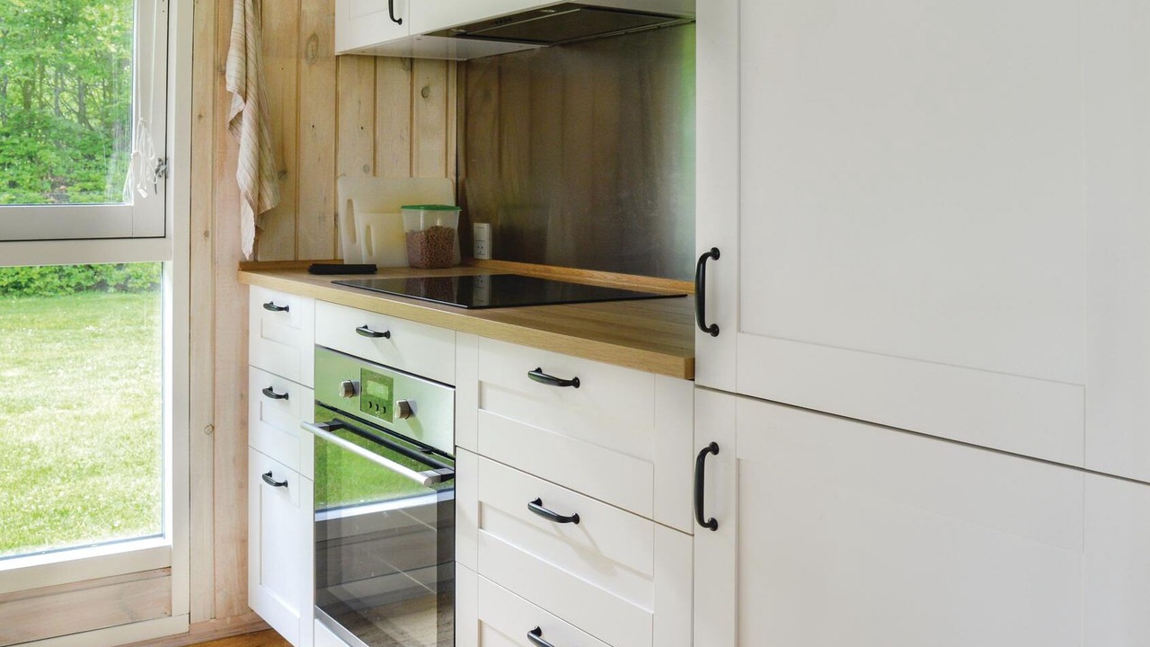 Photo of Others in Hou