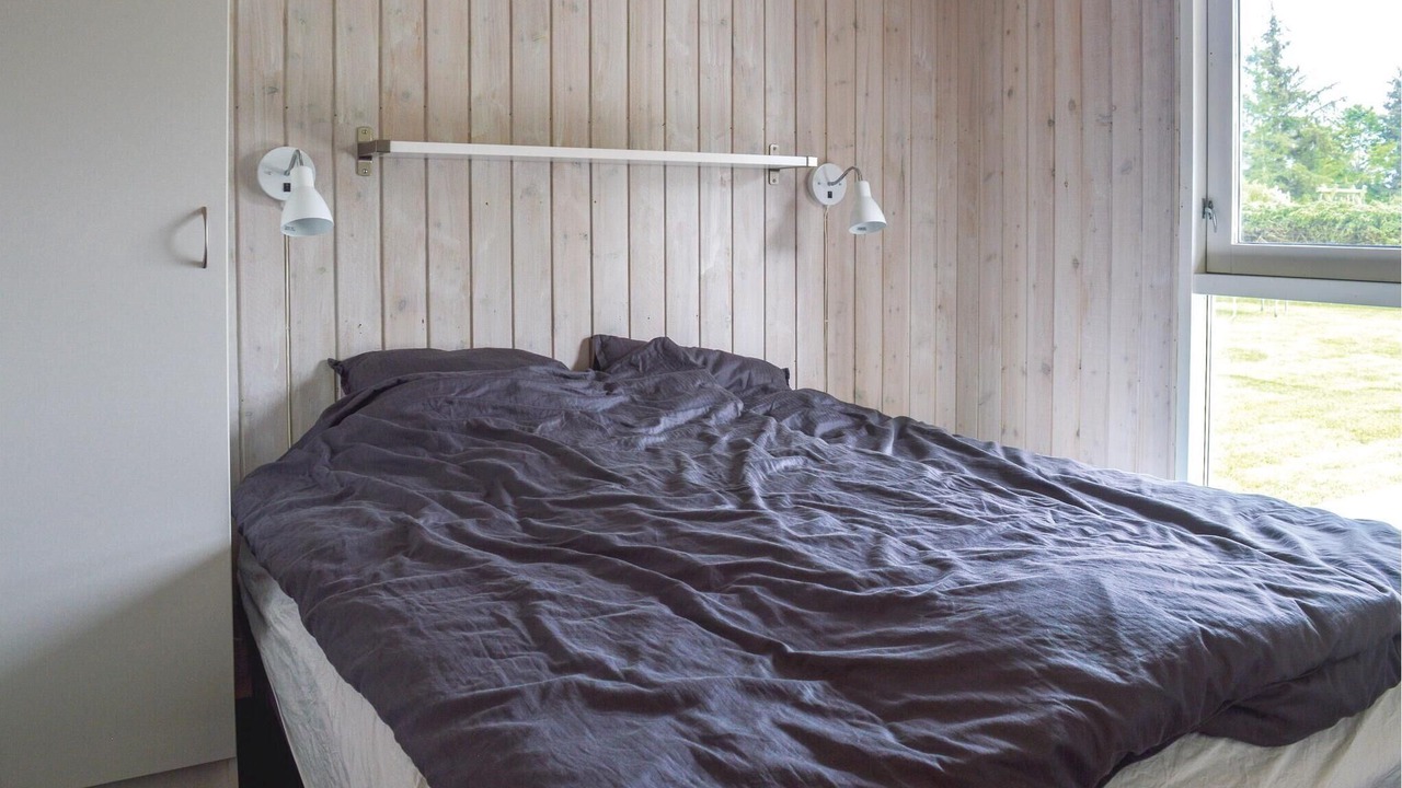 Photo of Others in Hou