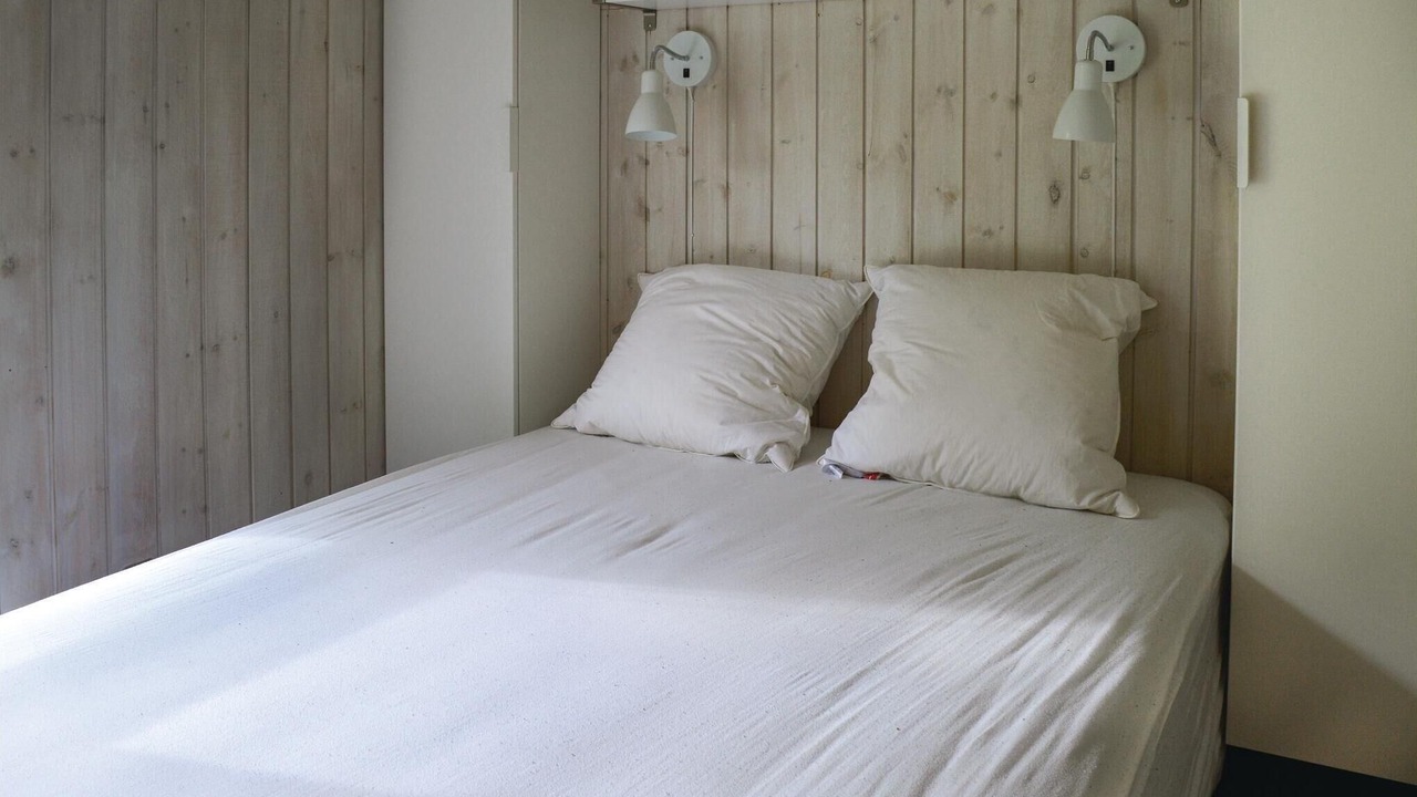 Photo of Others in Hou