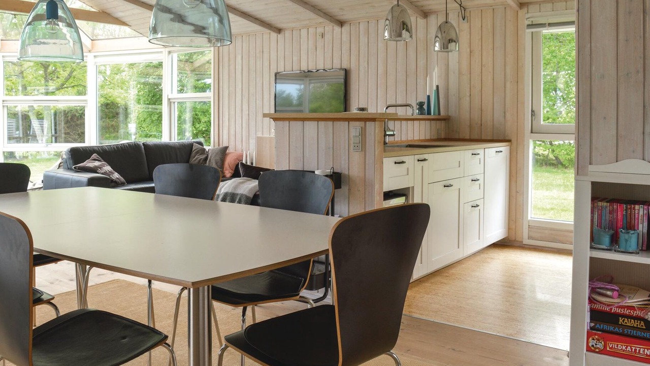 Photo of Bedroom in Hou