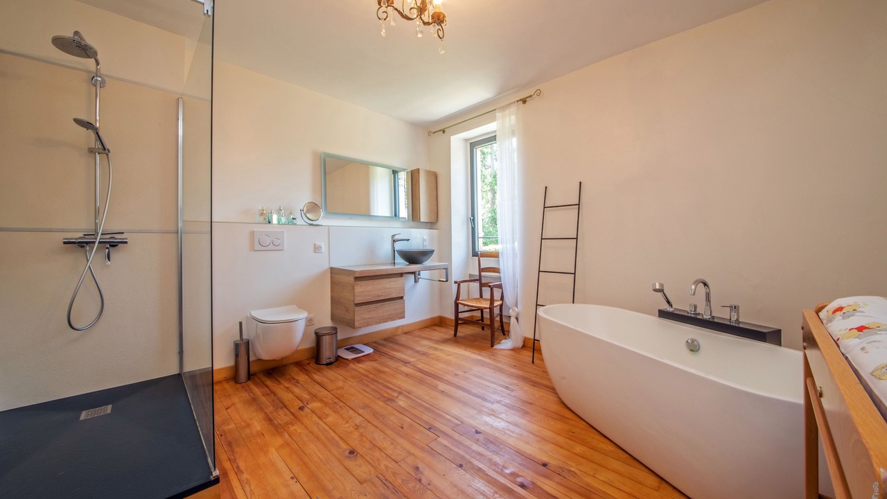 Photo of Bathroom in Aussac