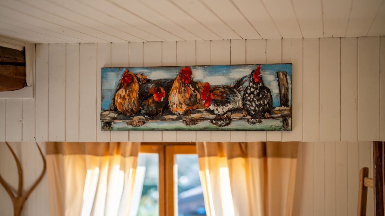 Photo of Others in Thones